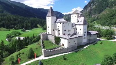 Mauternforf Castle img